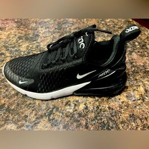 Women’s Nike Air Max Size 8